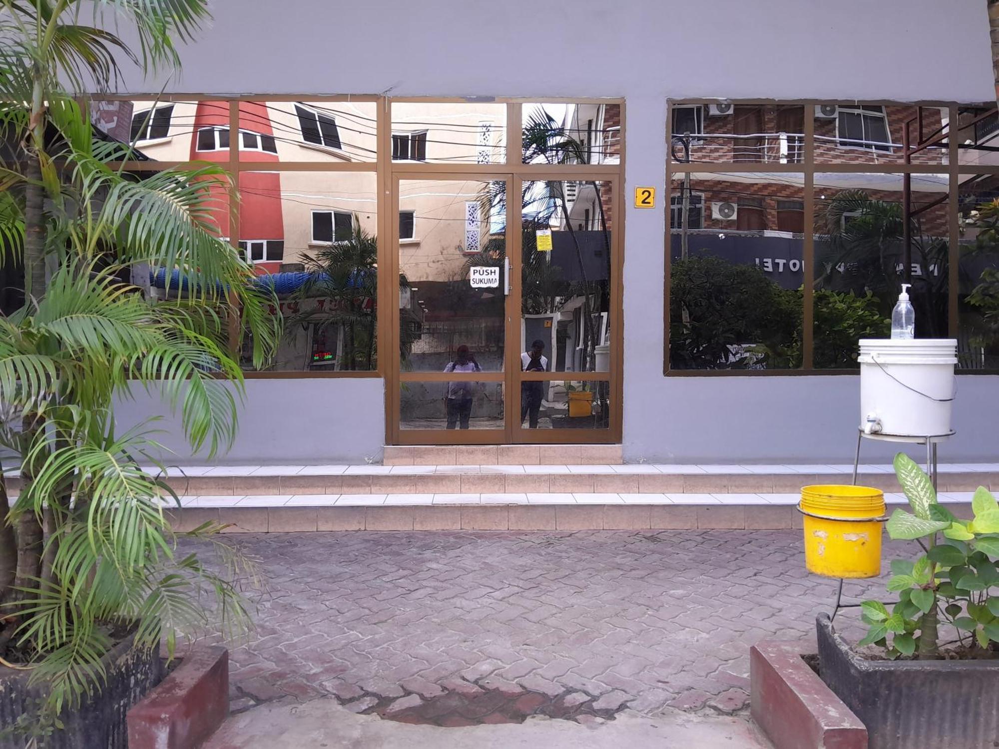 Hotel Ideal Dar es Salaam Exteriör bild