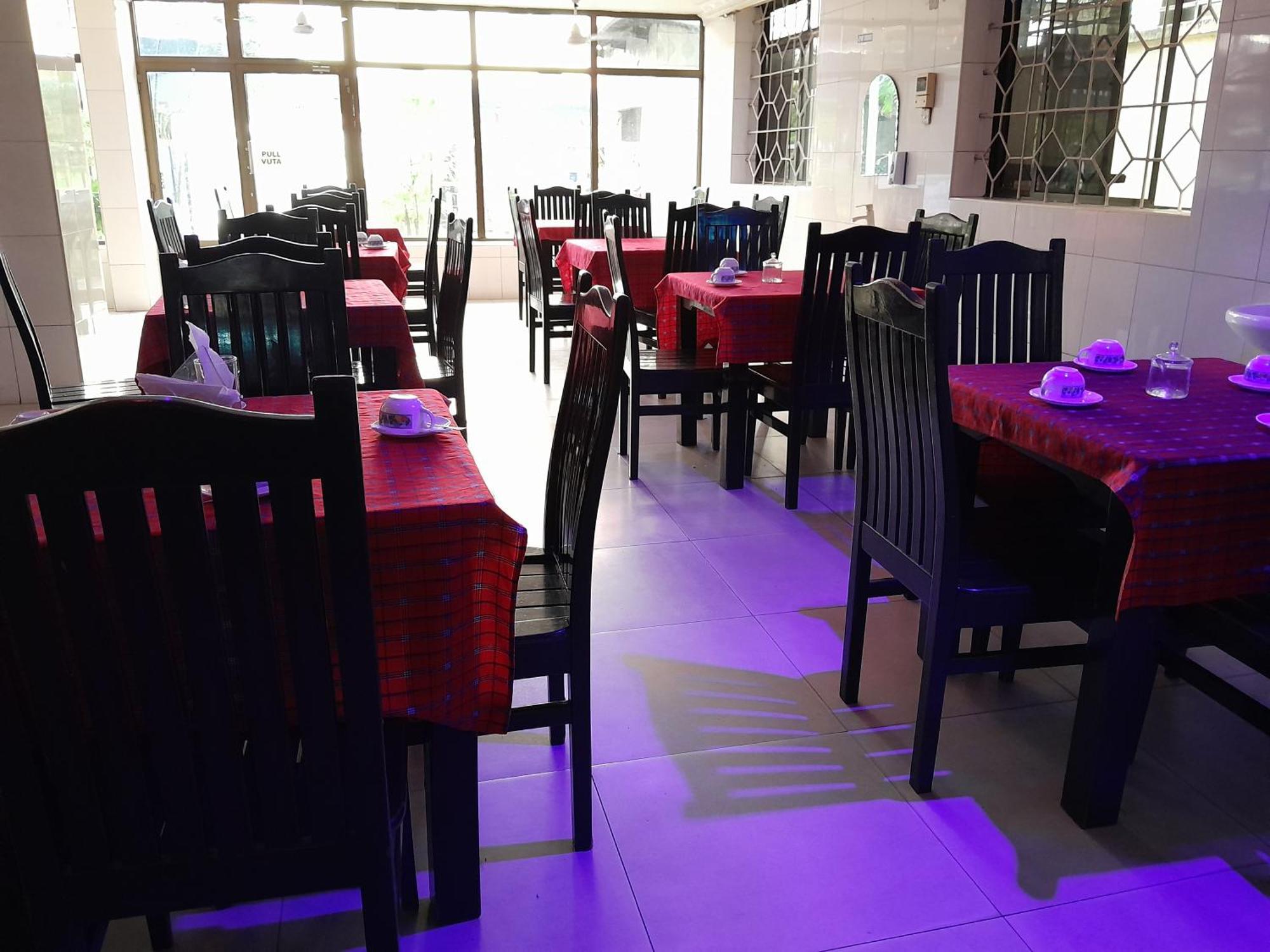 Hotel Ideal Dar es Salaam Exteriör bild