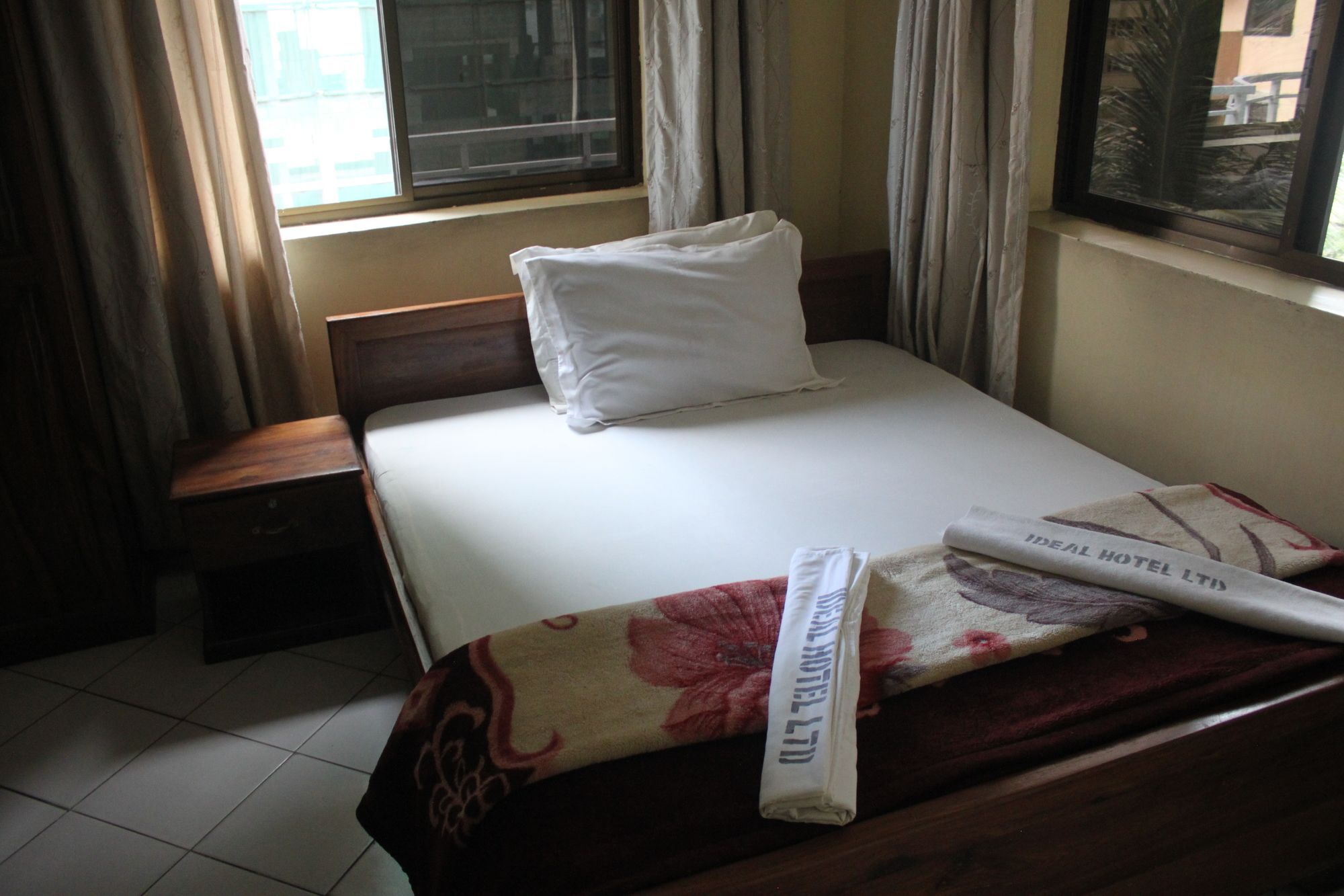 Hotel Ideal Dar es Salaam Exteriör bild